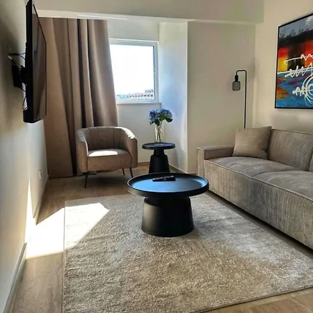 Apartman J Aurora *
